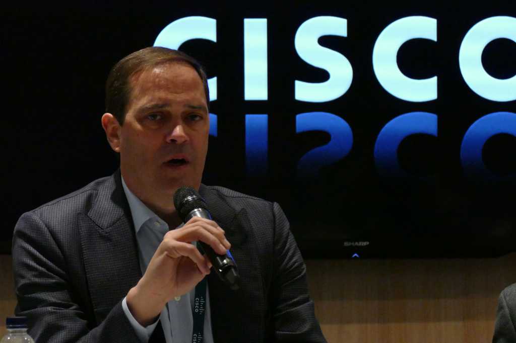 CEO da Cisco acelera ofertas como serviço e reduz custos em mais de US$ 1 bilhão
