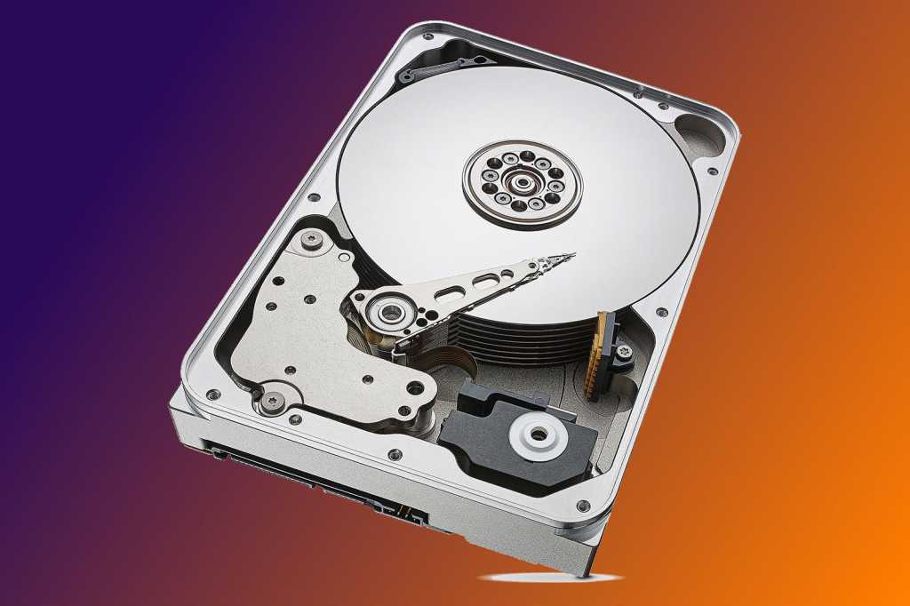 Taxas de falha de discos rígidos vinculadas à idade na última análise da Backblaze